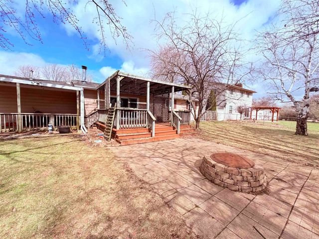 2984 Thunderbird Drive, Bay City, MI 48706