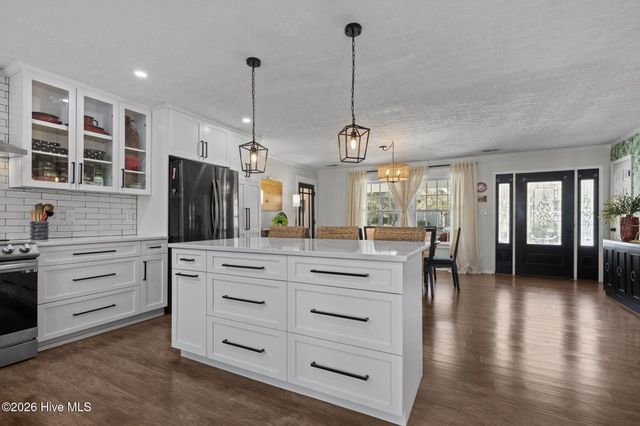 213 Pensacola Avenue, Morehead City, NC 28557