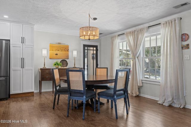 213 Pensacola Avenue, Morehead City, NC 28557