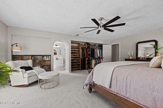 213 Pensacola Avenue, Morehead City, NC 28557