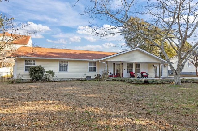 213 Pensacola Avenue, Morehead City, NC 28557