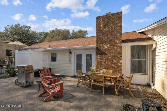 213 Pensacola Avenue, Morehead City, NC 28557