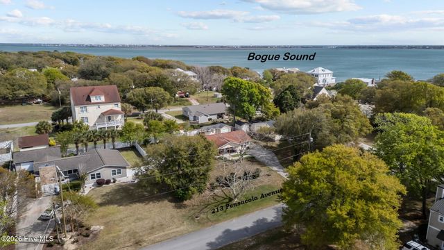 213 Pensacola Avenue, Morehead City, NC 28557
