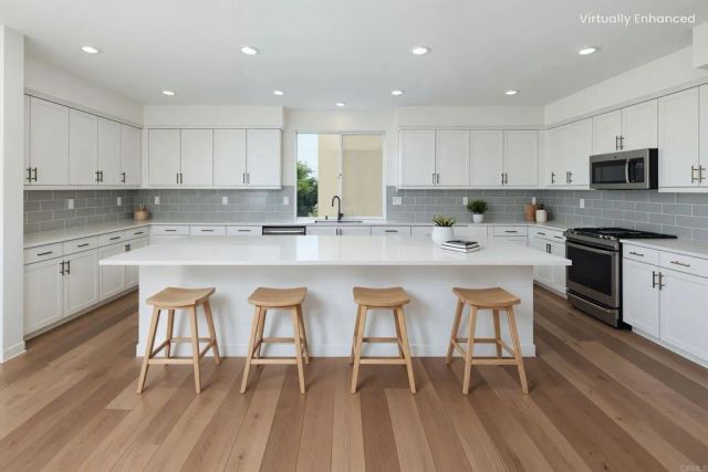 6140 Colt Place 104, Carlsbad, CA 92009