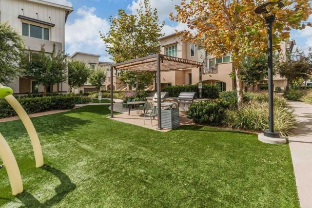 6140 Colt Place 104, Carlsbad, CA 92009