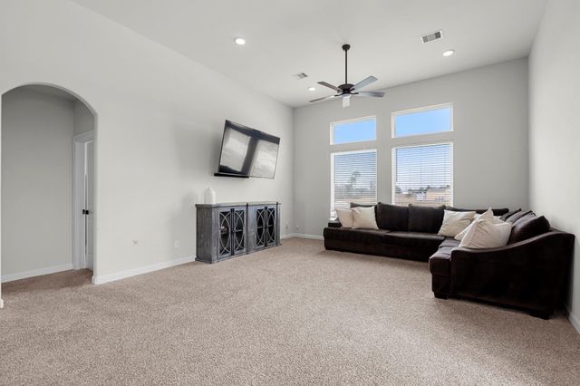 1294 County Road 5100, Cleveland, TX 77327