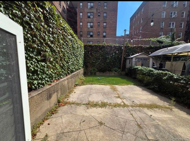 10548 65th Road, Forest Hills, NY 11357