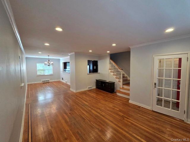 10548 65th Road, Forest Hills, NY 11357