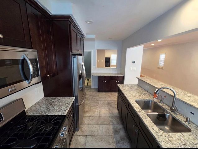 10548 65th Road, Forest Hills, NY 11357