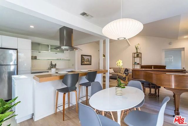3539 Greenwood Avenue, Los Angeles, CA 90066