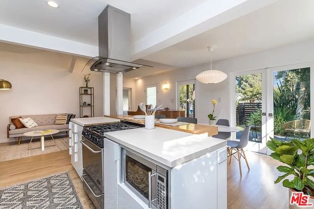 3539 Greenwood Avenue, Los Angeles, CA 90066