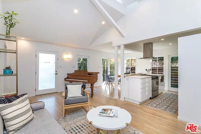 3539 Greenwood Avenue, Los Angeles, CA 90066