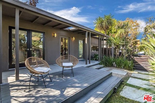 3539 Greenwood Avenue, Los Angeles, CA 90066