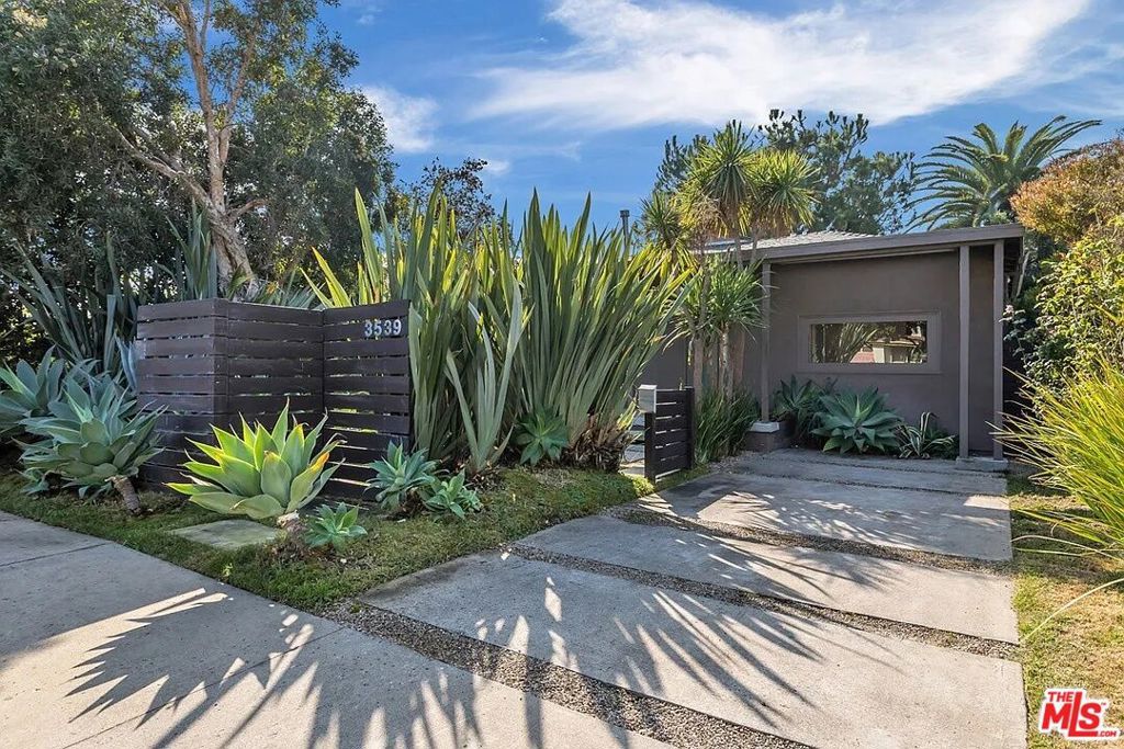 3539 Greenwood Avenue, Los Angeles, CA 90066