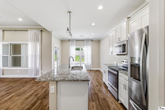 300 YELLOW PINE DRIVE, Calhoun, LA 71225