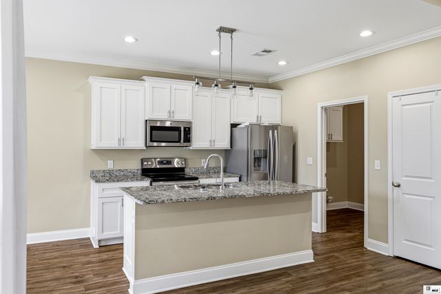 300 YELLOW PINE DRIVE, Calhoun, LA 71225