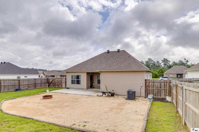 300 YELLOW PINE DRIVE, Calhoun, LA 71225