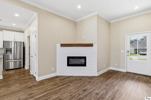 300 YELLOW PINE DRIVE, Calhoun, LA 71225