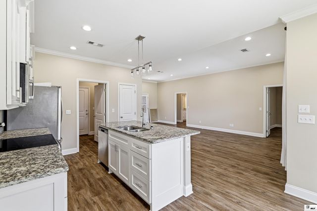 300 YELLOW PINE DRIVE, Calhoun, LA 71225