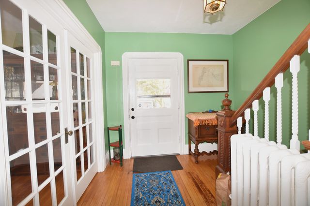 10 Holly St, Watertown, MA 02472