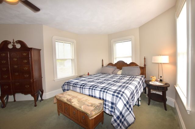 10 Holly St, Watertown, MA 02472