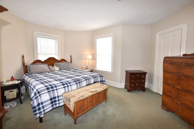 10 Holly St, Watertown, MA 02472