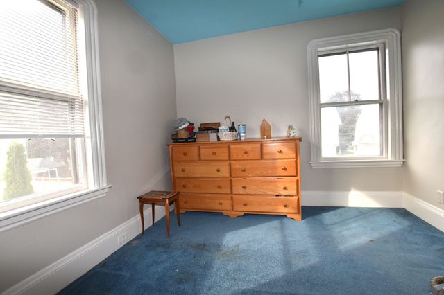 10 Holly St, Watertown, MA 02472