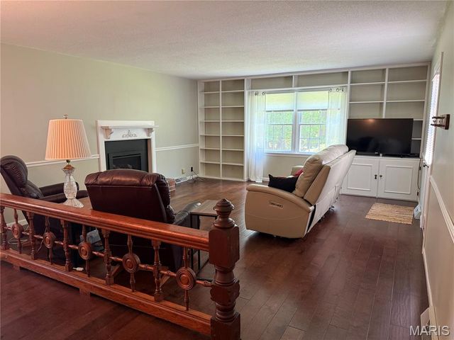 6 Riverpoint Road, Hannibal, MO 63401