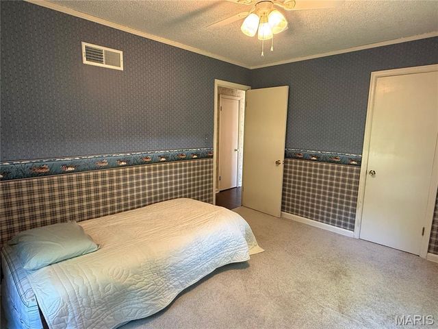 6 Riverpoint Road, Hannibal, MO 63401
