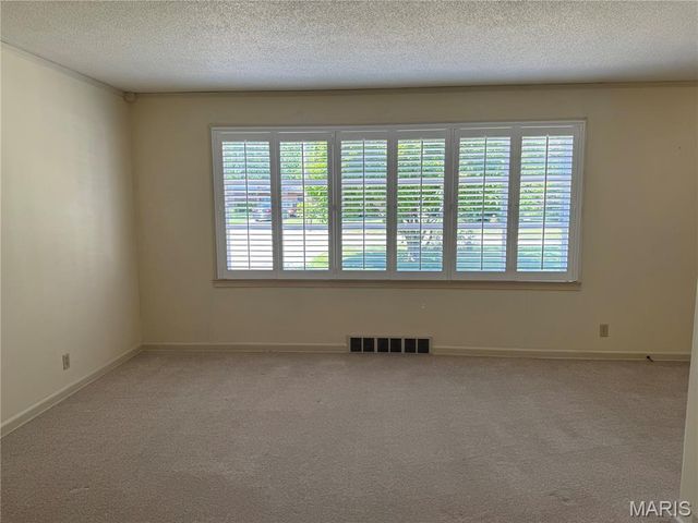 6 Riverpoint Road, Hannibal, MO 63401
