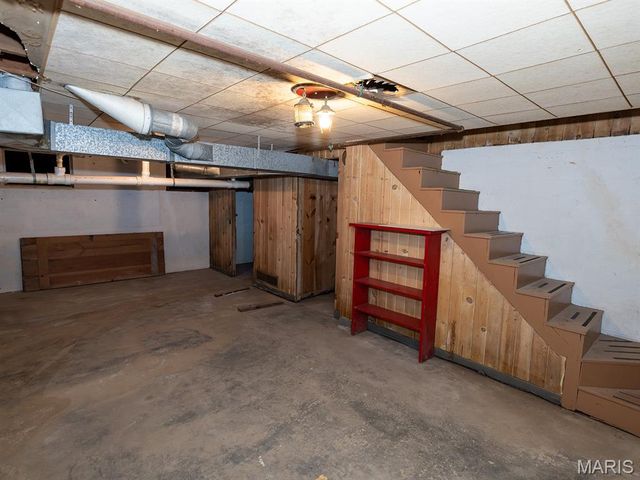 6 Riverpoint Road, Hannibal, MO 63401