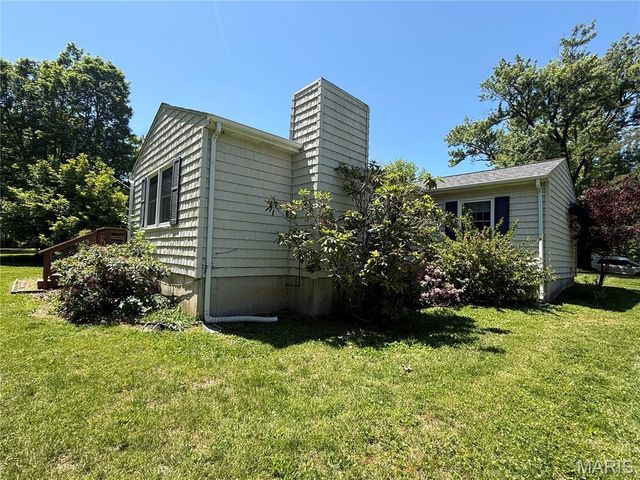 6 Riverpoint Road, Hannibal, MO 63401
