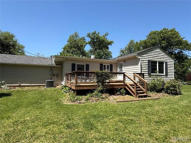 6 Riverpoint Road, Hannibal, MO 63401