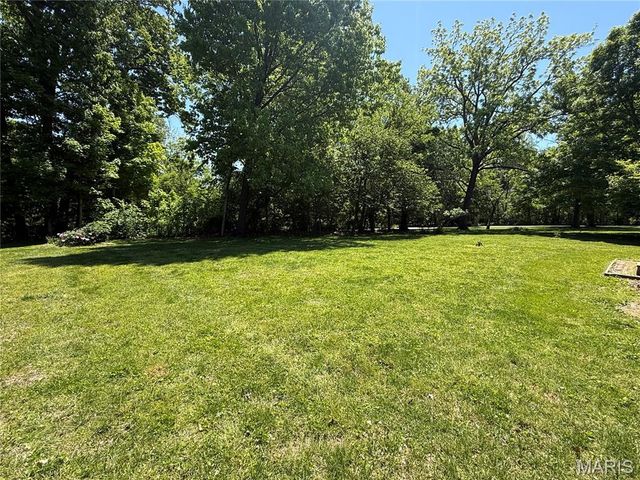 6 Riverpoint Road, Hannibal, MO 63401