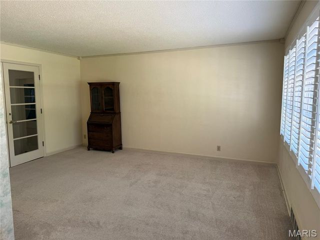 6 Riverpoint Road, Hannibal, MO 63401