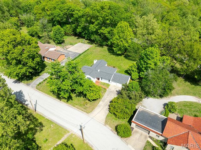 6 Riverpoint Road, Hannibal, MO 63401
