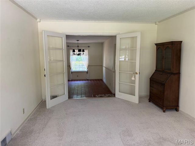 6 Riverpoint Road, Hannibal, MO 63401