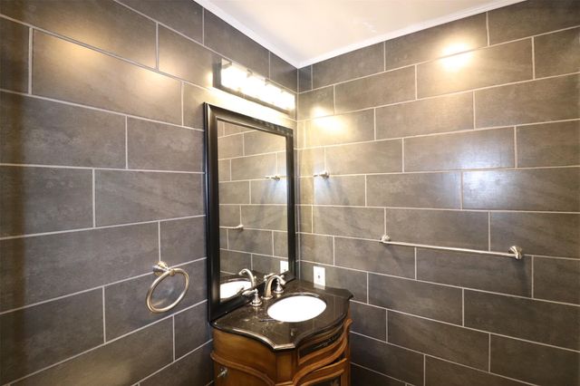 4828 Alta Oaks Lane, The Colony, TX 75056