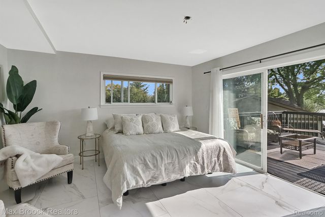 2918 WOODBINE Drive, Waterford Twp, MI 48328