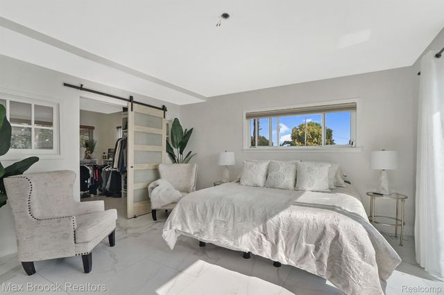 2918 WOODBINE Drive, Waterford Twp, MI 48328