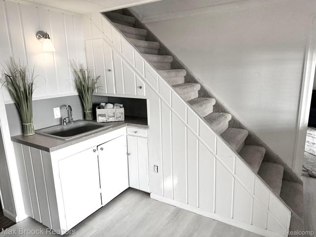 2918 WOODBINE Drive, Waterford Twp, MI 48328