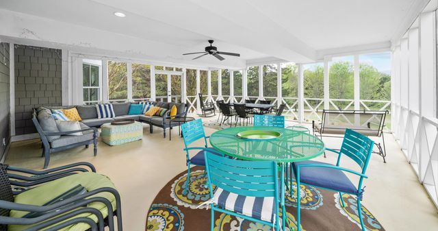 344 Stonelea DR, Troutville, VA 24175