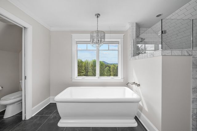 344 Stonelea DR, Troutville, VA 24175
