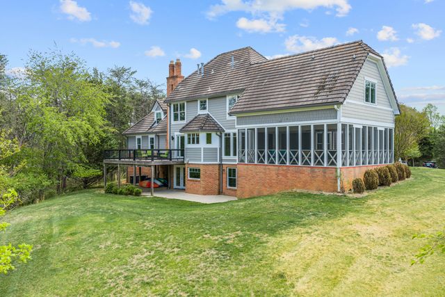 344 Stonelea DR, Troutville, VA 24175