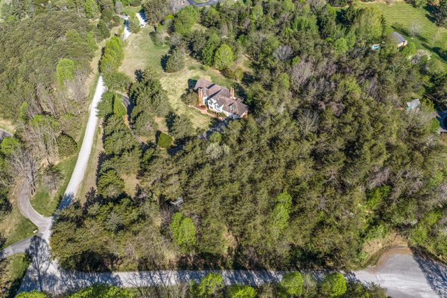 344 Stonelea DR, Troutville, VA 24175