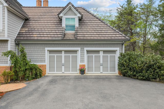 344 Stonelea DR, Troutville, VA 24175