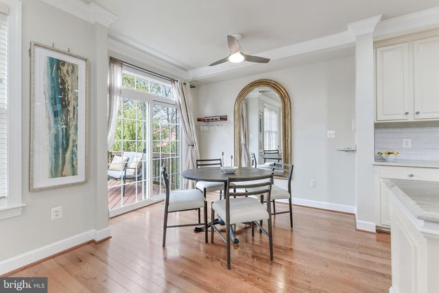 113 HERNDON MILL CIR, Herndon, VA 20170