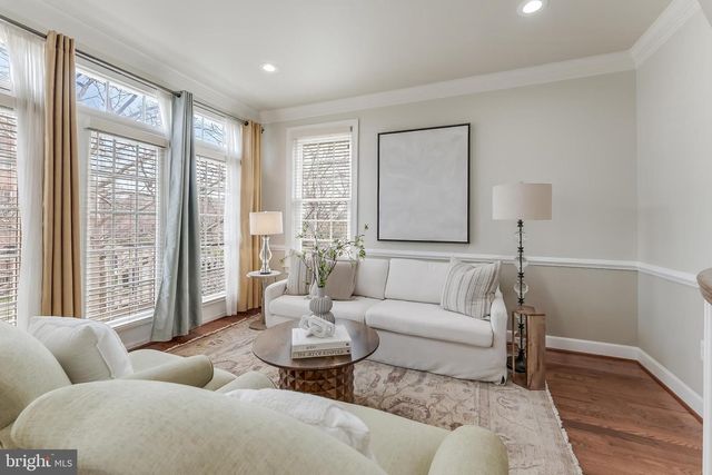 113 HERNDON MILL CIR, Herndon, VA 20170