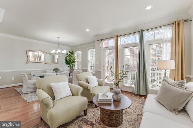 113 HERNDON MILL CIR, Herndon, VA 20170