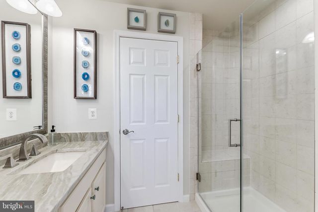 113 HERNDON MILL CIR, Herndon, VA 20170